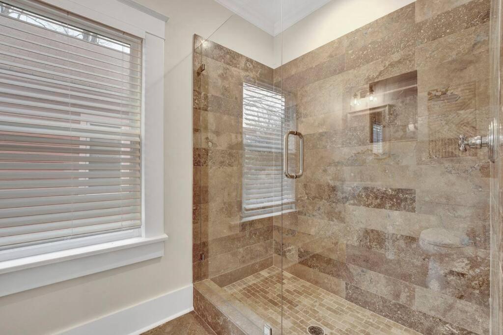 ממפיס The Victorian - Elegant 3Br Home Near Overton מראה חיצוני תמונה