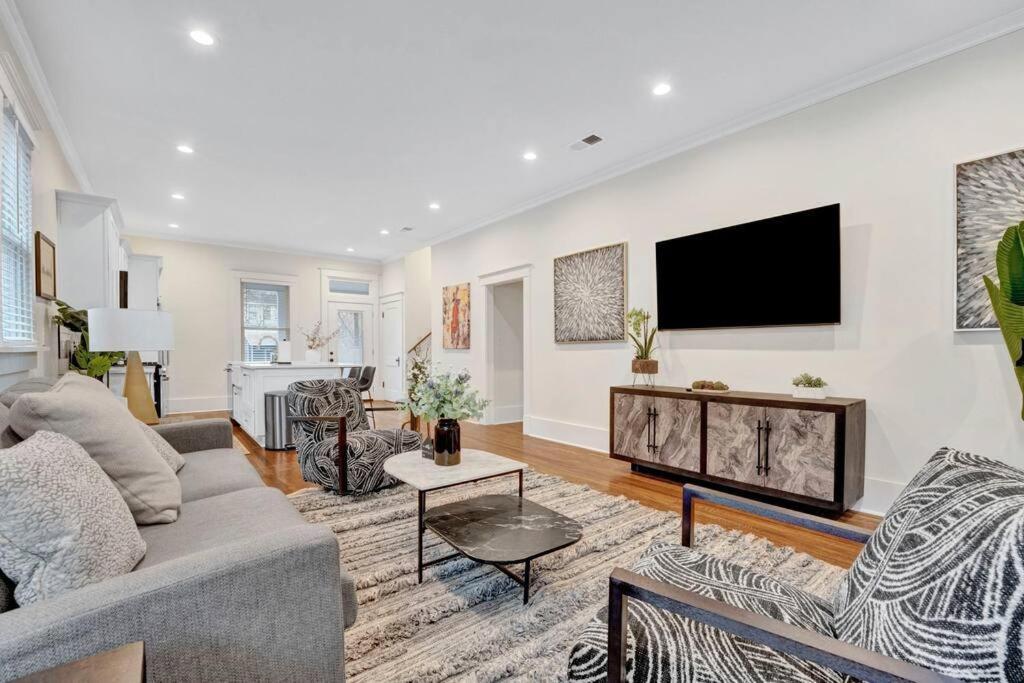 ממפיס The Victorian - Elegant 3Br Home Near Overton מראה חיצוני תמונה