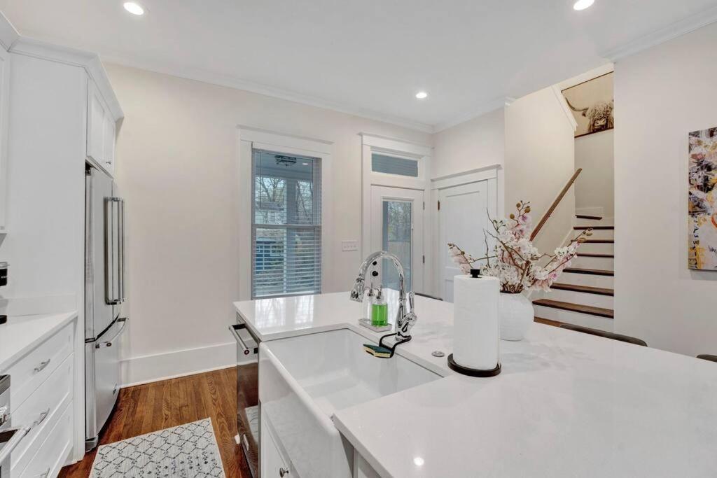 ממפיס The Victorian - Elegant 3Br Home Near Overton מראה חיצוני תמונה